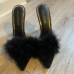 Size 7 black furry tinker bell toes